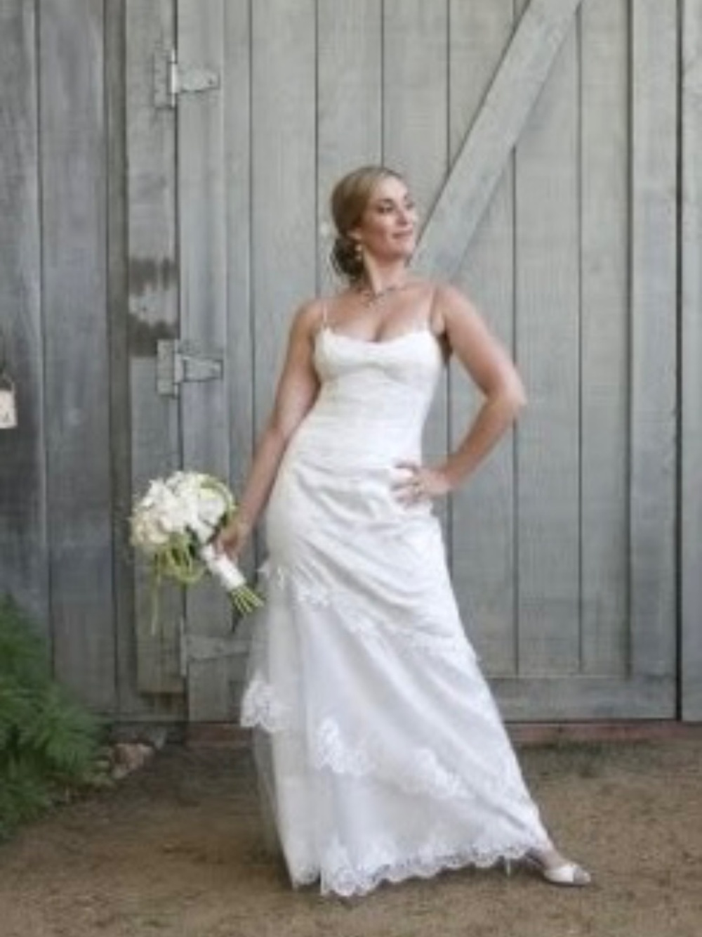 French-inspired Lace Mermaid Wedding Dress and Veil